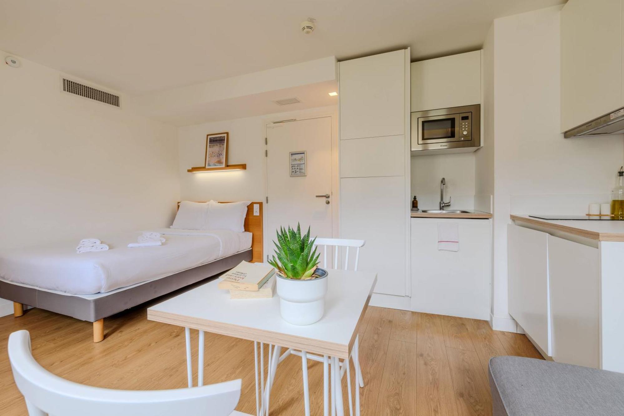 Les Appartements Et Chambres De Montpellier Exterior foto